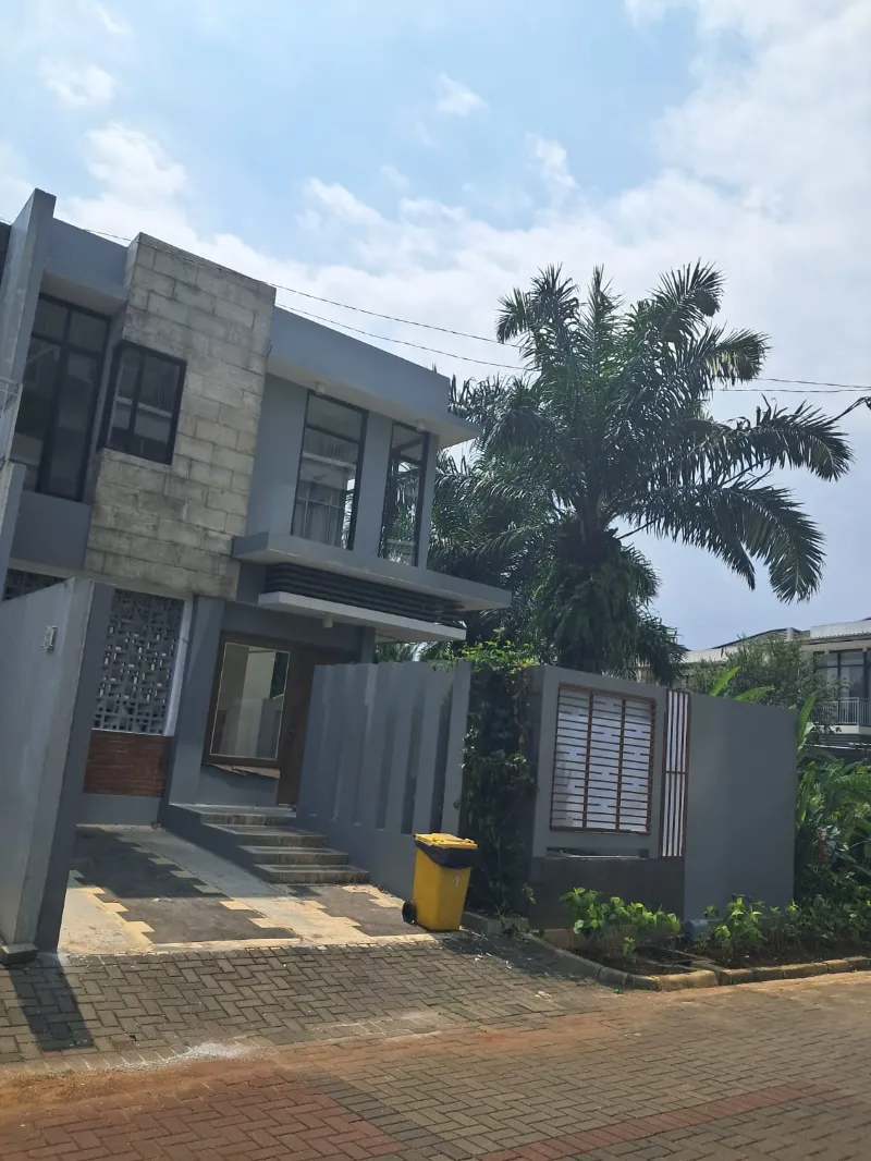 Rumah 2 Lantai Fasilitas Resort dekat Akses Tol - adasale