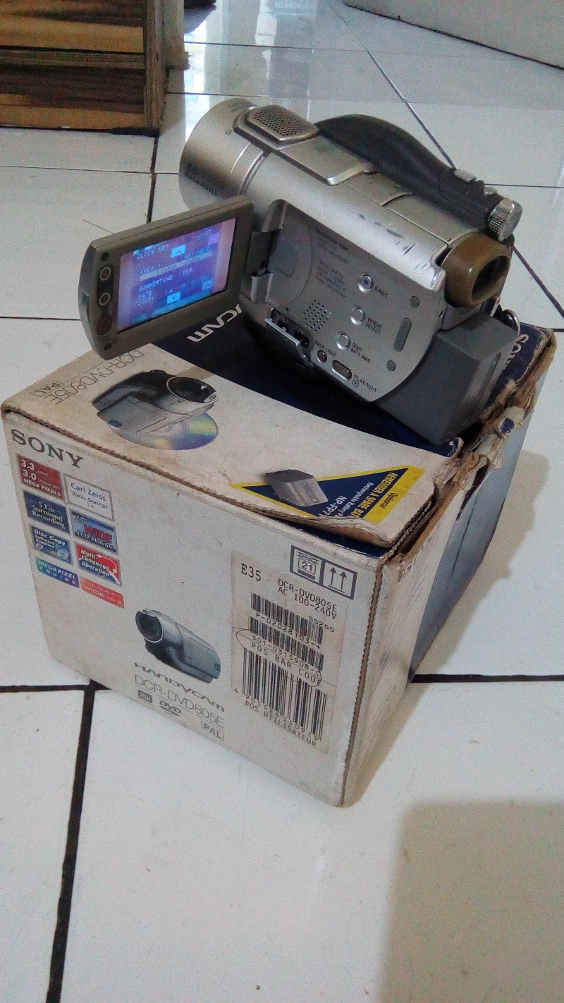 Handy Cam Sony DSC-DVD805E - adasale