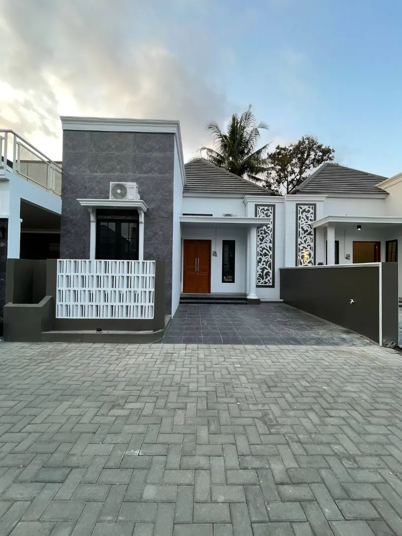 Rumah Modern Klasik Barat RS Akademik UGM Jogja - adasale