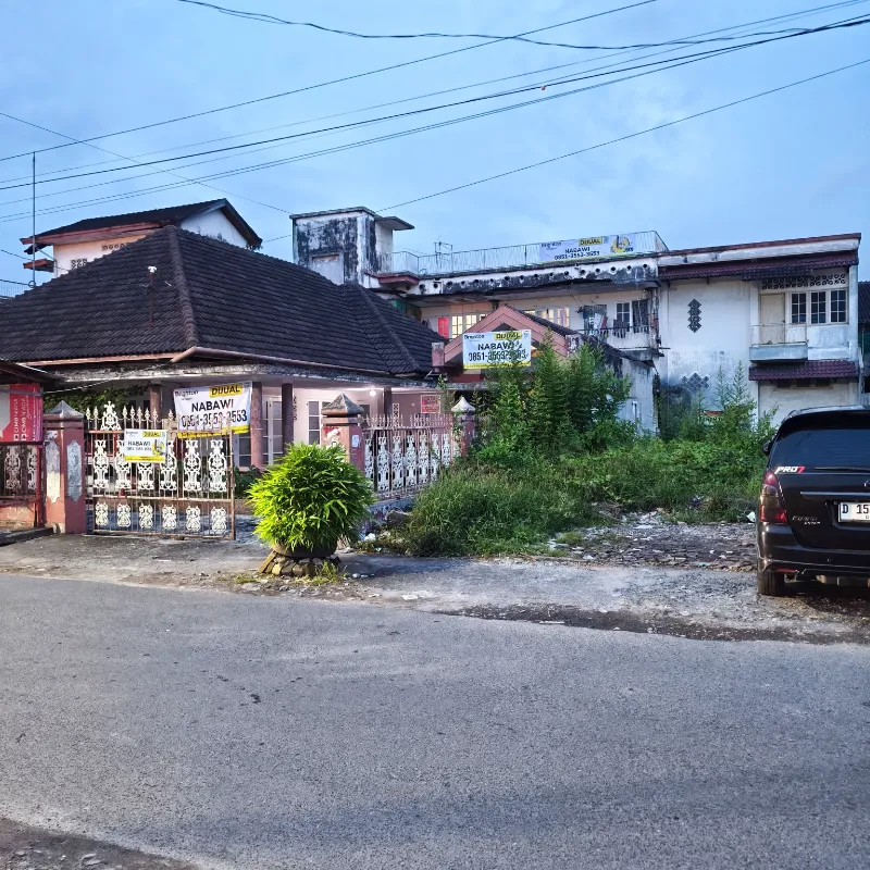 DIJUAL – Rumah Sangat Luas & Super Strategis  - adasale
