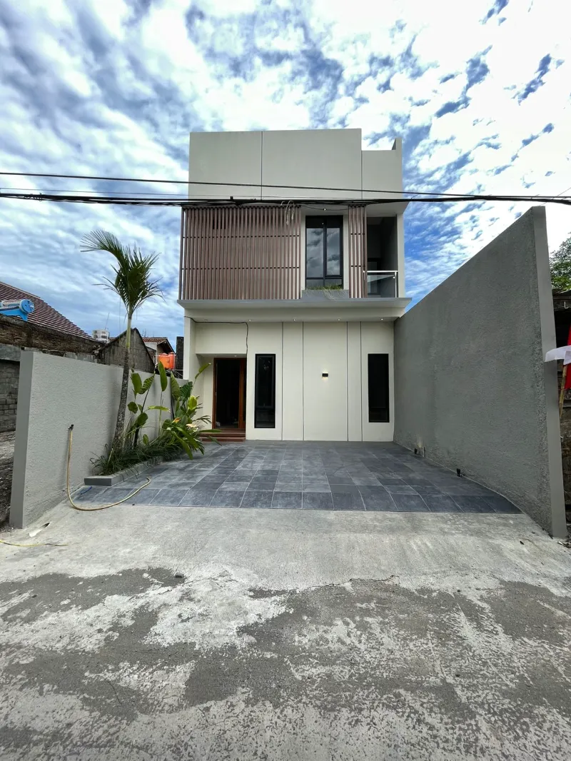 Rumah Modern Minimalis dekat Stadion Maguwoharjo - adasale