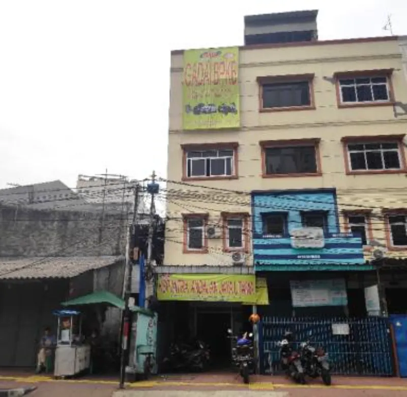 Ruko 4 Lantai di Jembatan Besi Raya, Jakarta Barat - adasale