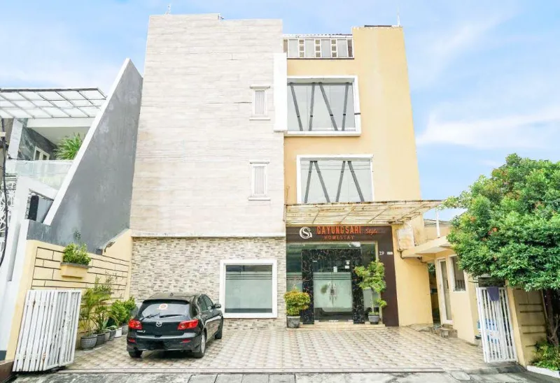 Rumah Kost Guest House Gayungsari Dekat Trans Icon - adasale