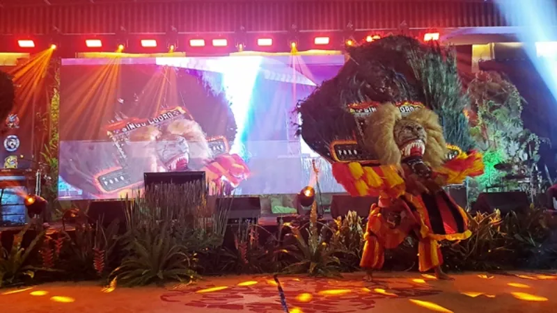 Reog Ponorogo Suromenggolo - adasale