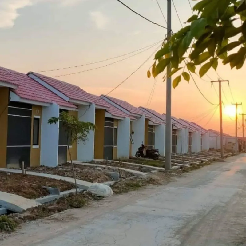 2 Unit Gandeng Over Kredit Perum Mahkota Village - adasale