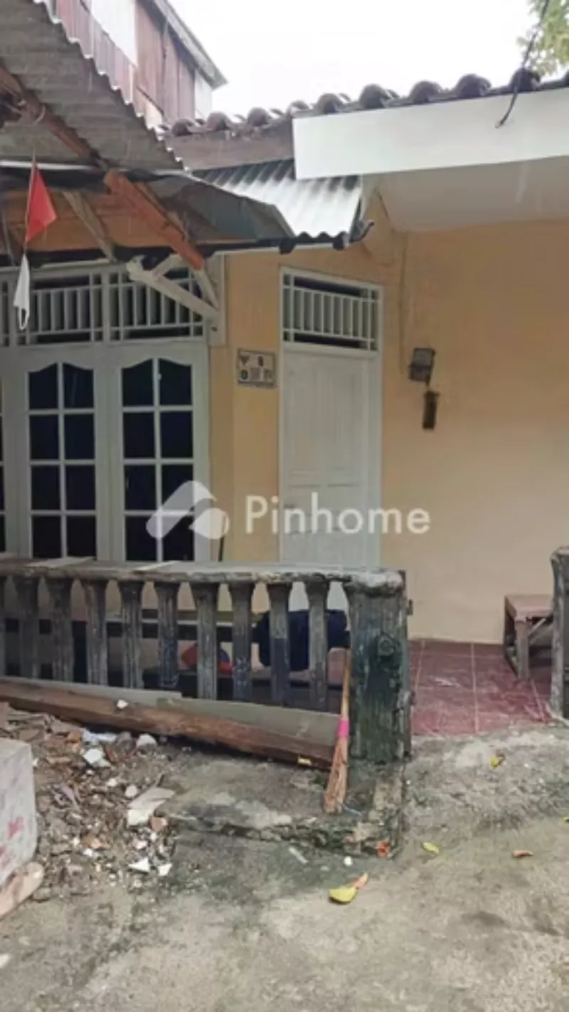 Disewakan Rumah lokasi strategis - adasale
