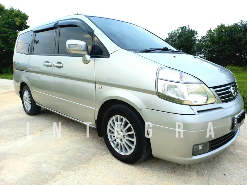 Nissan Serena HWS C24 2011, Siap Pakai - adasale