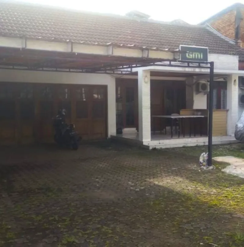 Rumah di Jalan Haji Batong, Jakarta Selatan - adasale