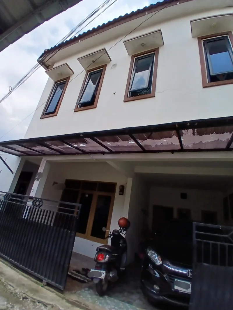 Rumah second 1,5 lantai di Mampang Depok - adasale