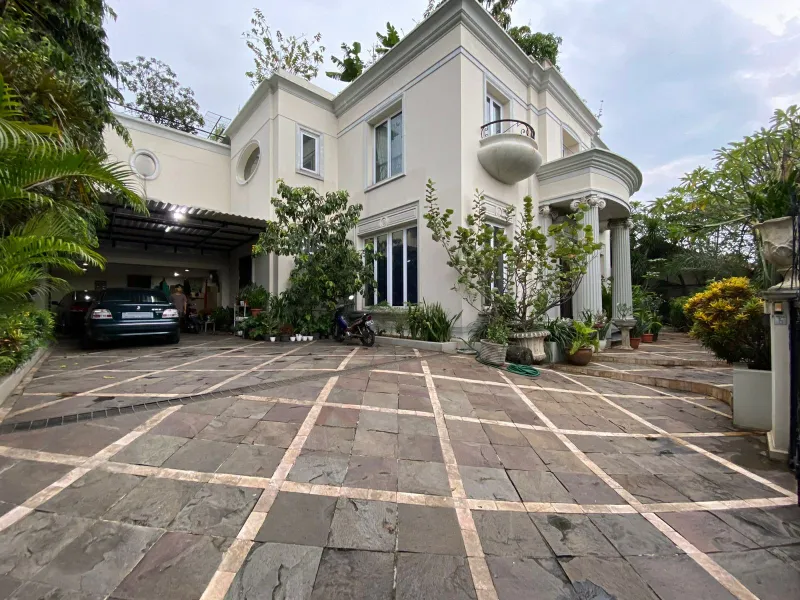 Dijual Rumah di Jalan M Kahfi Kota Jakarta Selatan - adasale