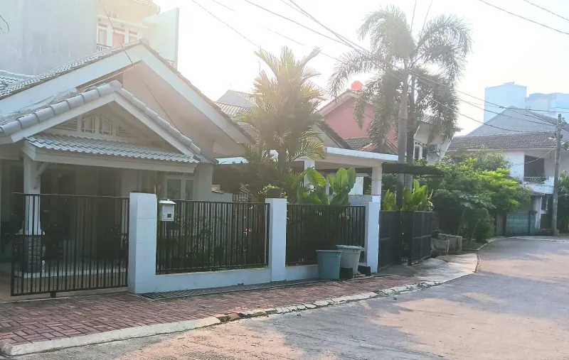 Rumah siap huni di Villa Bintaro Indah  - adasale