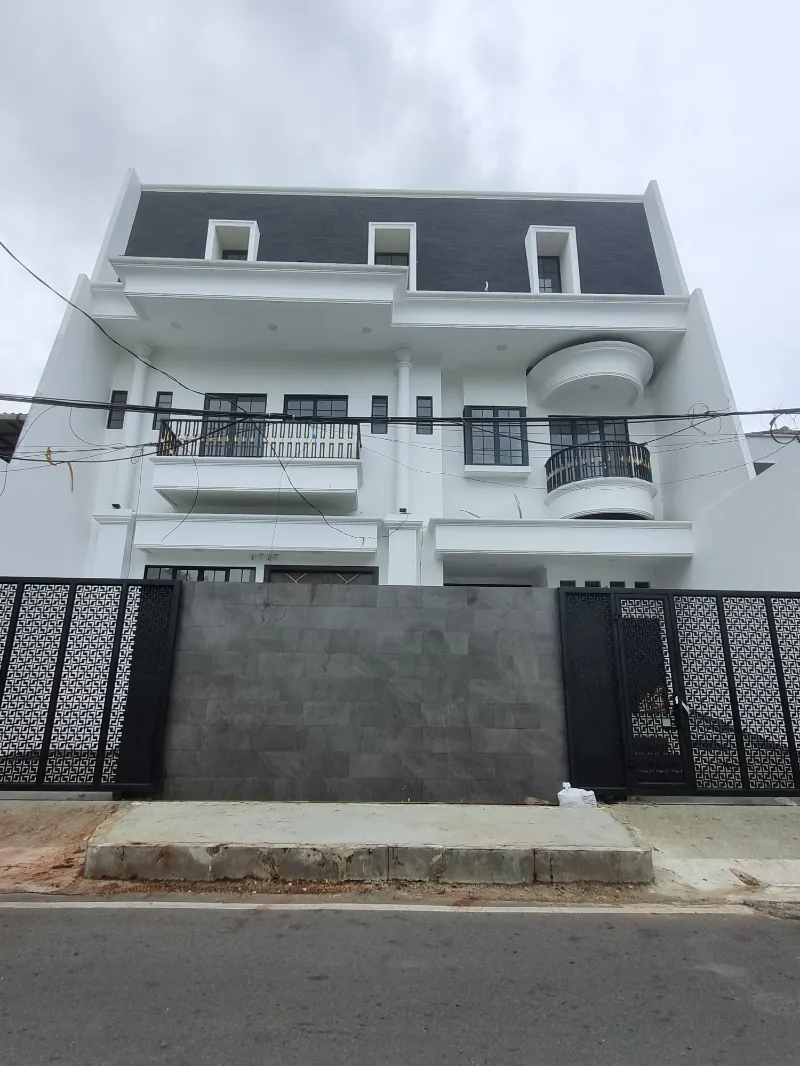 Rumah Mewah di Tomang Rawa Kepa, Jakarta Barat - adasale