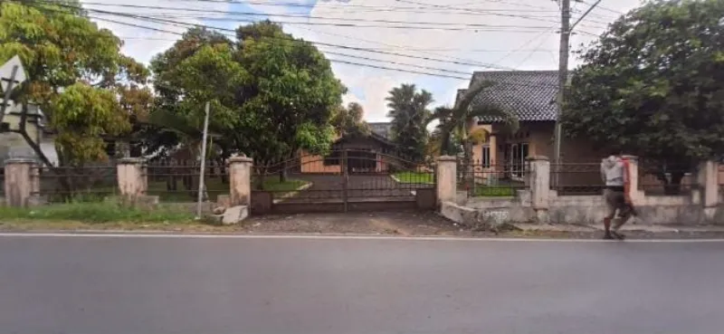 Rumah Luas di Jalan Pelabuhan, Kota Sukabumi - adasale