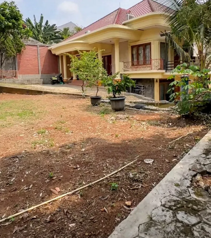 Rumah Luas di Benda Ujung Dalam, Jakarta Selatan - adasale