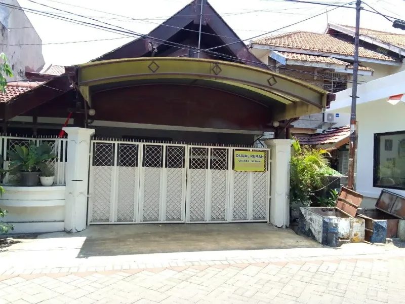 Jual Rumah di Jalan Barata Jaya Kota Surabaya Shm - adasale